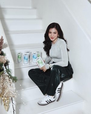 Alex Gonzaga Instagram - My dear Netizens!! Mamimigay tayo ng ANIM na IPHONE 15 sa lahat ng aking followers for the past 6 years. Kung ikaw ay nakafollow sa lahat ng aking social media account from youtube, facebook, tiktok, threads at twitter COMMENT down below your name sa lahat ng soc med mo and SHARE THIS POST para pwede ka manalo ng IPHONE 15! Mahal ko kayo salamat sa pagsama. A small way para magpasalamat sa pagsama sa akin saan man tayo dalhin ng buhay. 🌲🫶🏼