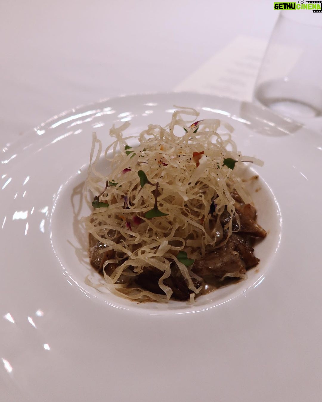 Alex Gonzaga Instagram - Dumaan na naman sa pagsusulit ang aming taste buds mag-asawa kung nakakakaangat na nga ba talaga… 😅 #foodie Metronome