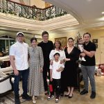 Alex Gonzaga Instagram - New vlog and it’s all our christmas gifts! 🎁 But what we really got for christmas is family!!!! Mas mababa pa sa 299pesos binigay ko sa mommy 😂 #Linkinmybio