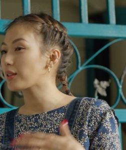Alex Gonzaga Instagram - Kapag binabalikan ko ang mga school days ko alam nyo ito ang hindi ko malimutan. Nung grade 5 ako, naging yaya ko ang ate. Every morning sya ang gigising sakin, luto breakfast at magiinit ng tubig pampaligo. Nung nagkaroon sya ng isang raket after a long while without any hesitation she gave my mom all her talent fee nung malaman nya hindi ako makakapagexam. I am blessed to have my one and only sister. #LinkinmyBio