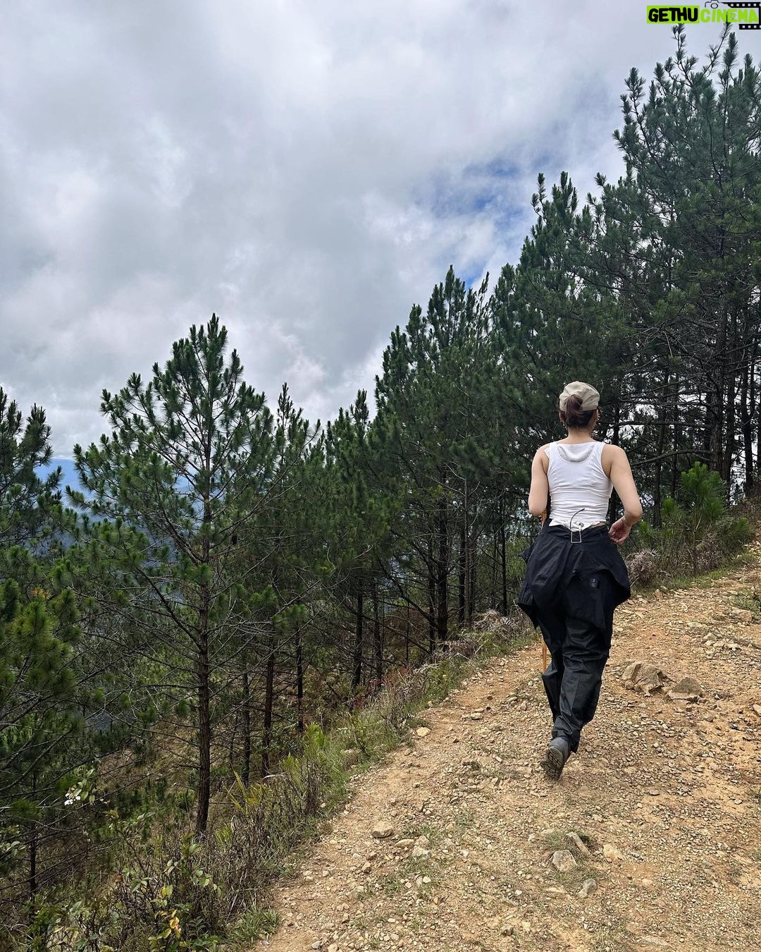 Alex Gonzaga Instagram - New VLOG! 2 day hike and camping in mt Ulap!! #Linkinmybio Mt. Ulap, Ampucao, Itogon, Benguet