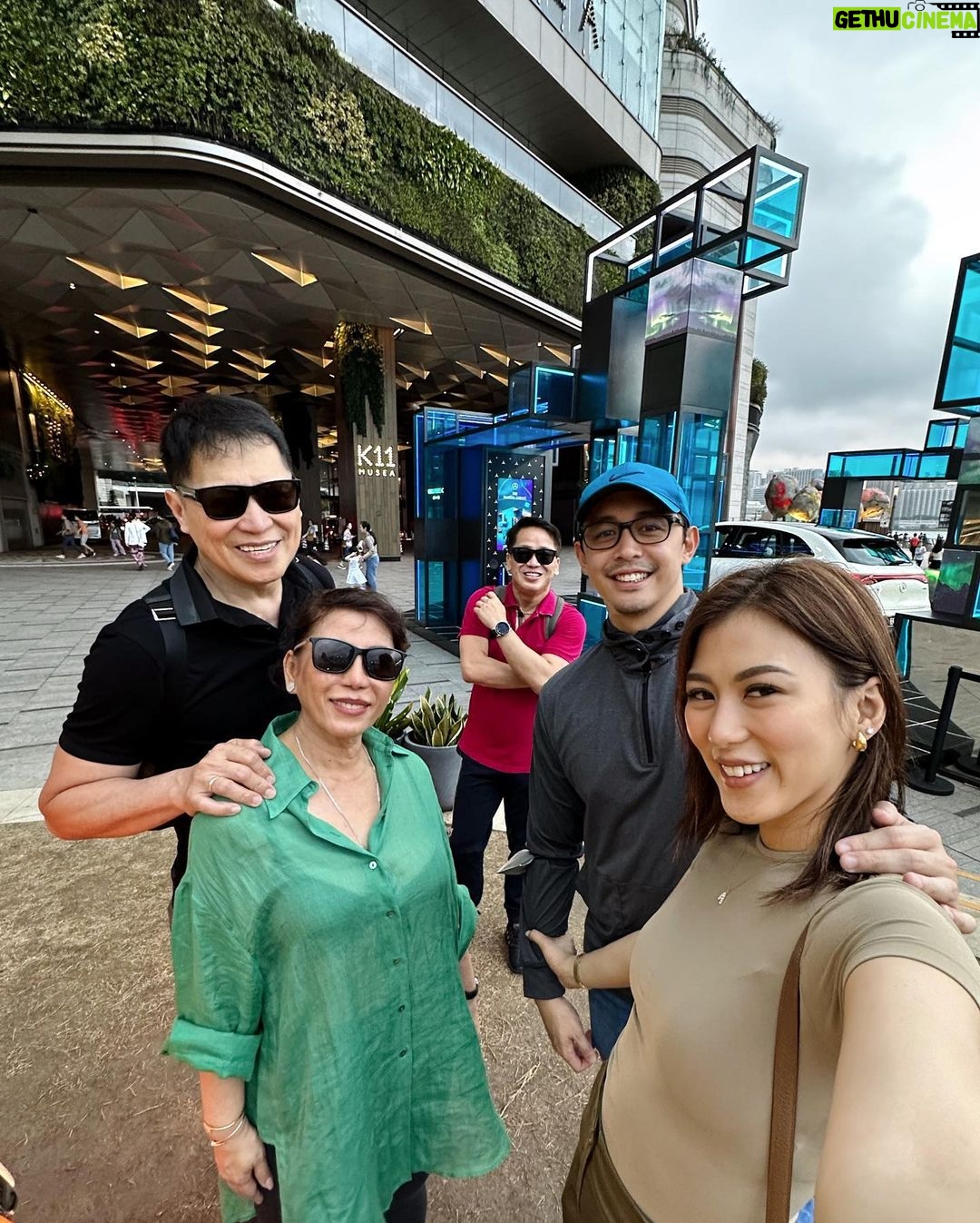 Alex Gonzaga Instagram - NEW VLOG! We are back in HONGKONG!!! Ang saya magHK nakakuha kami ng murang flight! #LinkinmyBio