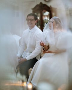 Alex Gonzaga Instagram - Netizens, we are married! #LinkinmyBio to watch ❤️❤️❤️ Home