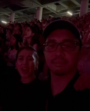 Alex Gonzaga Instagram - THANK YOU ate and kuya paul for my ERAS ticket!!! My top 3 fave era are RED, REPUTATION AND 1989! I can still remember my 20 yr old self singing along with Taylor in my room all the time. Lahat ng heartbreaks ko si Taylor ang sinabayan ko kumanta kaya buti kasama ko na ngayon si Mikee. Sa dulo ng show nagpalit ng eras merch asawa ko hindi lang dahil swiftie na sya but sweaty na din! 😭😂