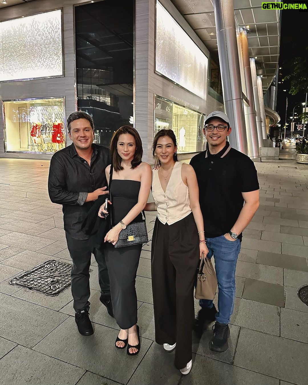 Alex Gonzaga - 239.2K Likes - First time ever to have a double date trip abroad! 🫶🏼 Who are we sisss? Wala na magagawa mga mommy. Finally nakapagabroad with our “boyfriends” 😂@celestinegonzaga