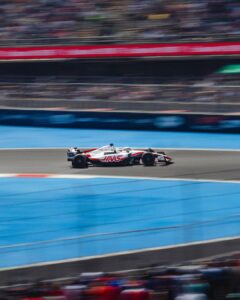 Alex Høgh Andersen Instagram - What an experience. Thanks a mill @kevinmagnussen and @haasf1team for letting me drop by the paddock and watch you race. Vamos K-Mag 🏎💨🇲🇽 Mexico City, Mexico