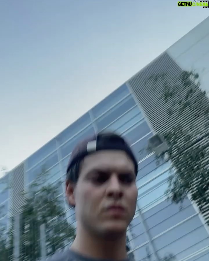 Alex Høgh Andersen Instagram - Bits and pieces of late 🖖🏼