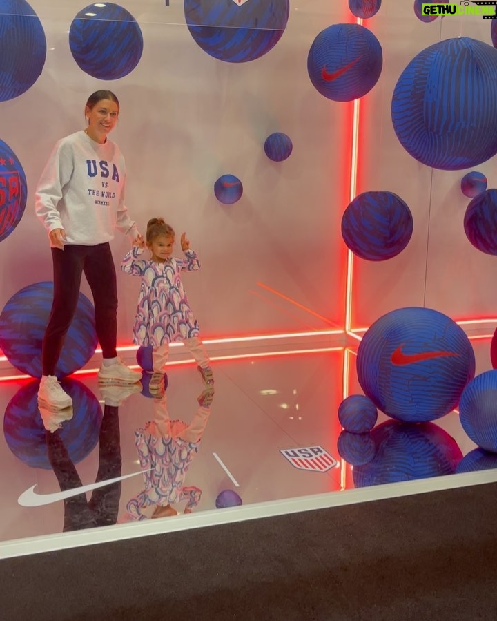 Alex Morgan Instagram - She made it, and my heart is full.