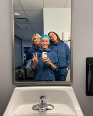 Alex Morgan Instagram - Gone camping⛺️