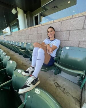 Alex Morgan Instagram - Gone camping⛺️