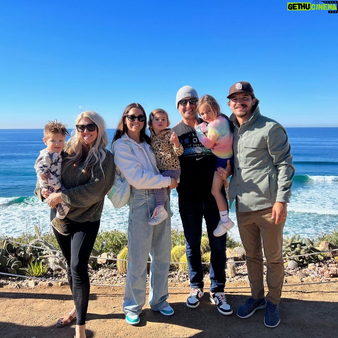 Alex Morgan Instagram - off-season things🤟