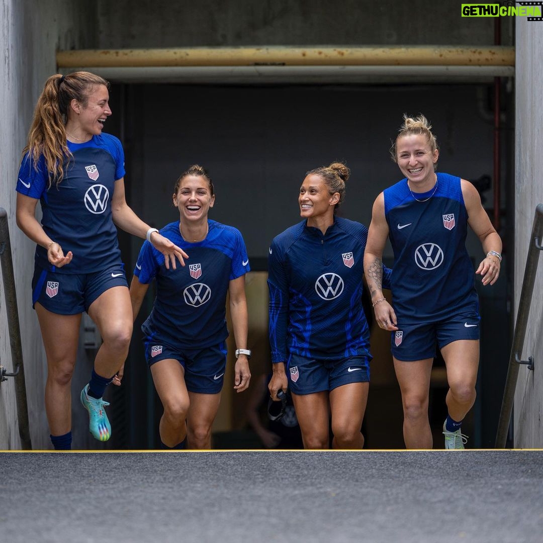 Alex Morgan Instagram - NZ adventures🥝🐨✌🏼 NewZealand