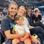 Alex Morgan Instagram – BIG sports fam😍

#nationalsportsday