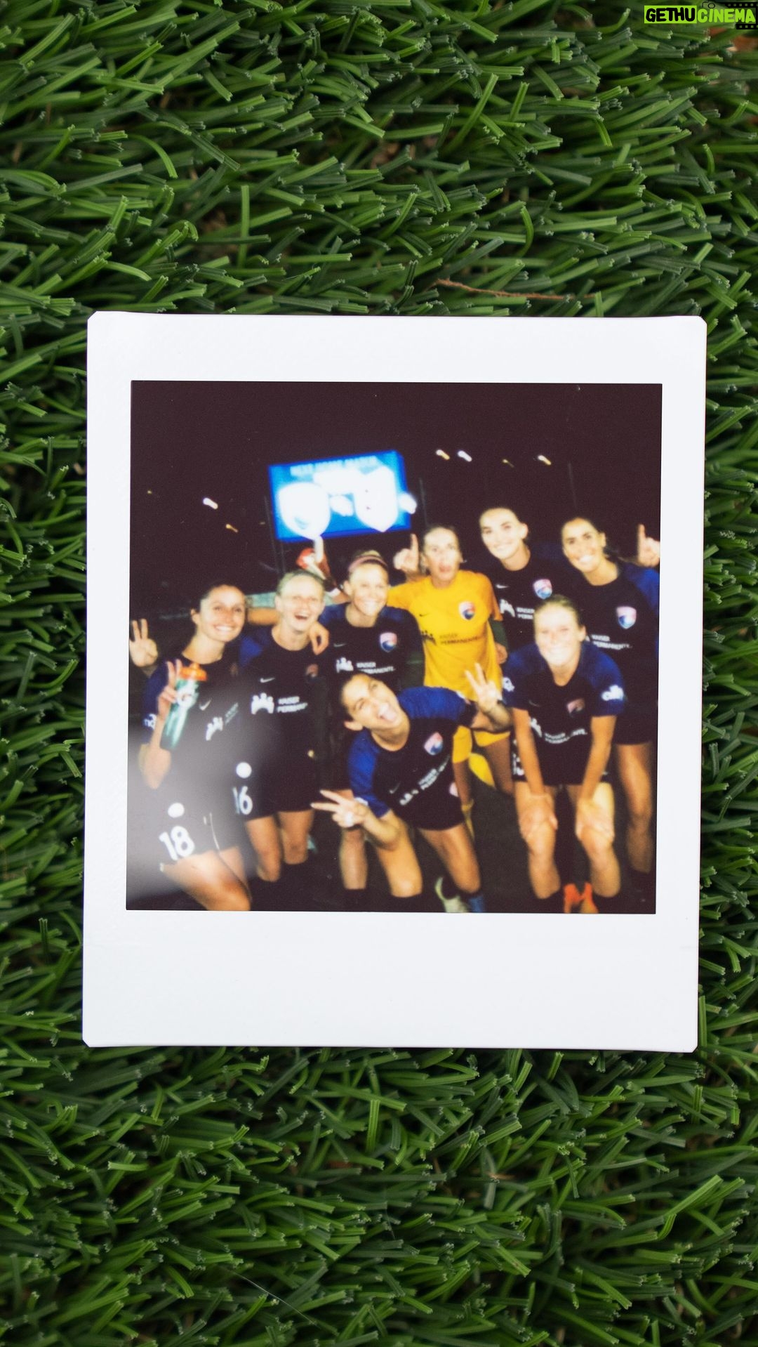 Alex Morgan Instagram - Big wave in the room, the crowd gonna move 👑🐝