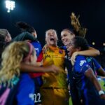Alex Morgan Instagram - Making statements! This team. This city. 💛