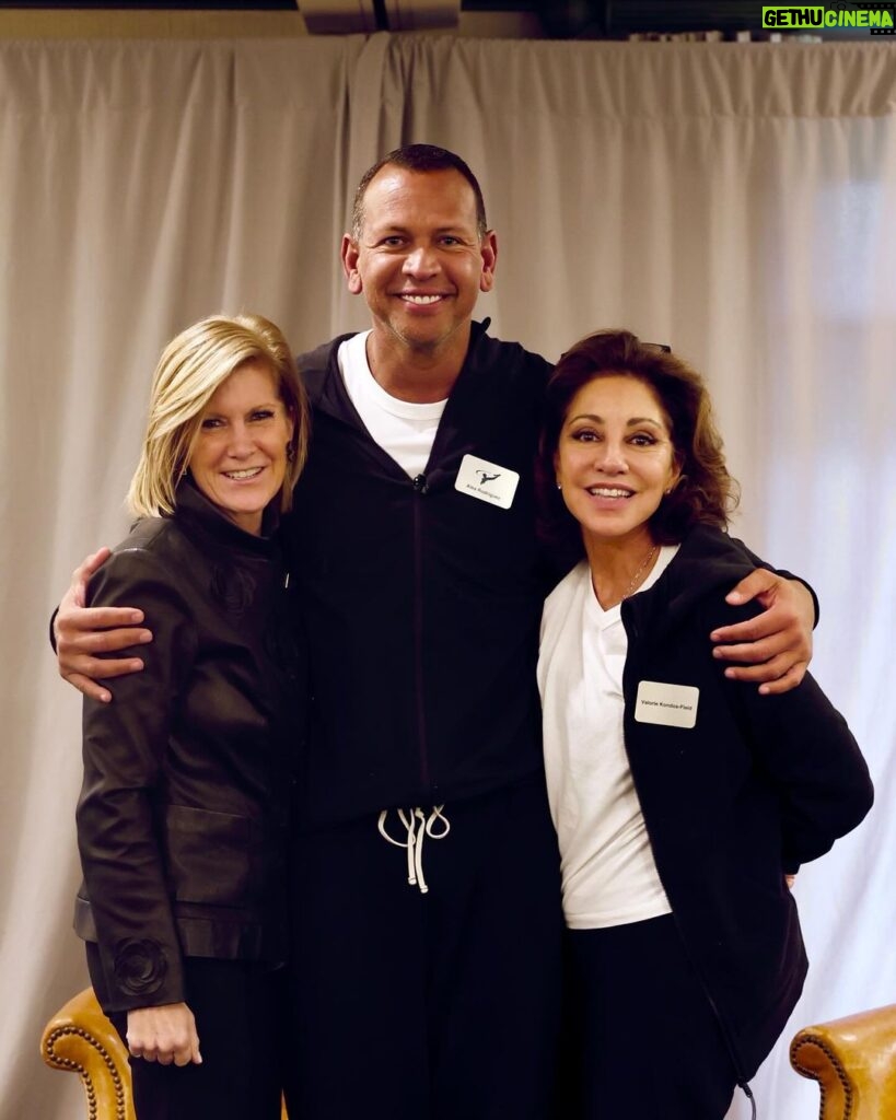 Alex Rodriguez Instagram - Never in a million years would I have dreamt I would be so lucky to have finance titan Mary Erdoes AND UCLA’s legendary gymnastics coach Valorie Kondos Field sharing the stage with me at the annual @arodcorp summit. Thank you to these truly inspiring women for sharing their wisdom and inspiration with our team. Kiawah Island Golf Resort