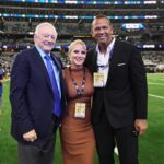 Alex Rodriguez Instagram - Always love coming back to Texas, and after many years of friendship Jerry Jones still continues to impress me with the way he runs the @dallascowboys organization… there’s nothing quite like it. Cowboys Staduim