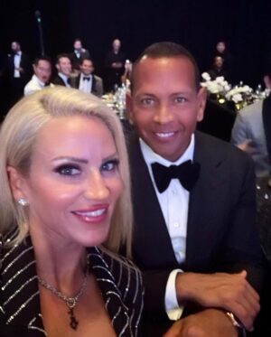 Alex Rodriguez Instagram - Amazing night, amazing cause. Thanks to @jayz and @michaelrubin for having us at the first @reform Casino Night, raising $24M for criminal justice reform.