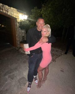 Alex Rodriguez Instagram - This is a vulnerable post, but I am going to share anyway because the last year of my health journey has been life changing. At the end of 2021, my family pointed out that I was looking unhealthy. Not what you want to hear, but I knew I wasn’t my best self. It all came down to me making some key changes in my habits: 1. More plants, less red meat 2. Intermittent fasting 3. Night walks.  Small changes led to big results, and I’m feeling better than ever. Thank you @jac_lynfit for being my guide and support.  You coached me up to stay dedicated, motivated and improve each day.
