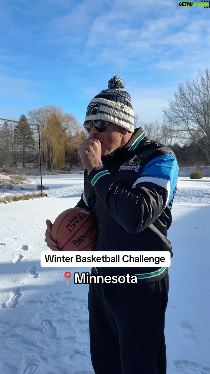Alex Rodriguez Instagram - Do not attempt… unless you’re better than I am at basketball 😂 Minnesota