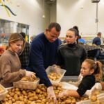 Alex Rodriguez Instagram – Thankful to be able to support Coach Finch and the @timberwolves & @minnesotalynx coaching staff today giving back to communities in Minnesota facing hunger during the holidays with @secondharvestheartland Minneapolis, Minnesota