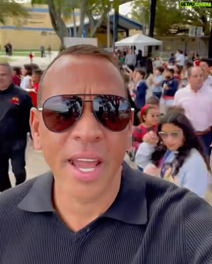 Alex Rodriguez Instagram - So thankful to be back at the annual @bgca_clubs Holiday Toy Drive in Miami. This organization was my safe place growing up, and it’s such a special feeling to give back to the kids on same baseball fields I grew up playing on. Miami-Dade County, Florida