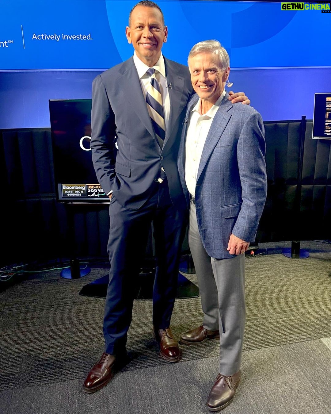 Alex Rodriguez Instagram - Huge news from Slam Corp! We are thrilled to partner with #Lynk, a company that is set to revolutionize the #sat2phone sector. Thanks to @edludlowtv at @bloombergtv for having us on this morning to talk about this exciting transaction. New York, New York