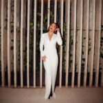 Alex Scott Instagram - 𝓒’𝓮𝓼𝓽 𝓒𝓱𝓲𝓬 🤍 #forcesforchange @britishvogue