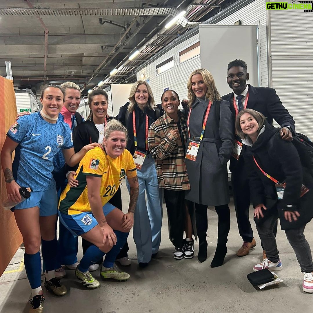 Alex Scott Instagram - Life down under has been surreal.. @sydney 🫶🏾 1 more game to go from the @lionesses … it was a dream to play in world cups but it’s a new dream to be able to be in the stadium to hopefully witness history being made with this current crop of amazing women. Good luck you @lionesses 🏴⚽️ Sydney, Australia