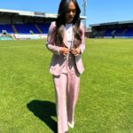 Alex Scott Instagram – Final day of business in the @barclayswsl ⚽️
Catch the action on BBC ONE from 2pm 

See ya soon x
