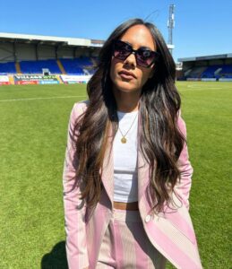 Alex Scott Instagram - Final day of business in the @barclayswsl ⚽️ Catch the action on BBC ONE from 2pm See ya soon x