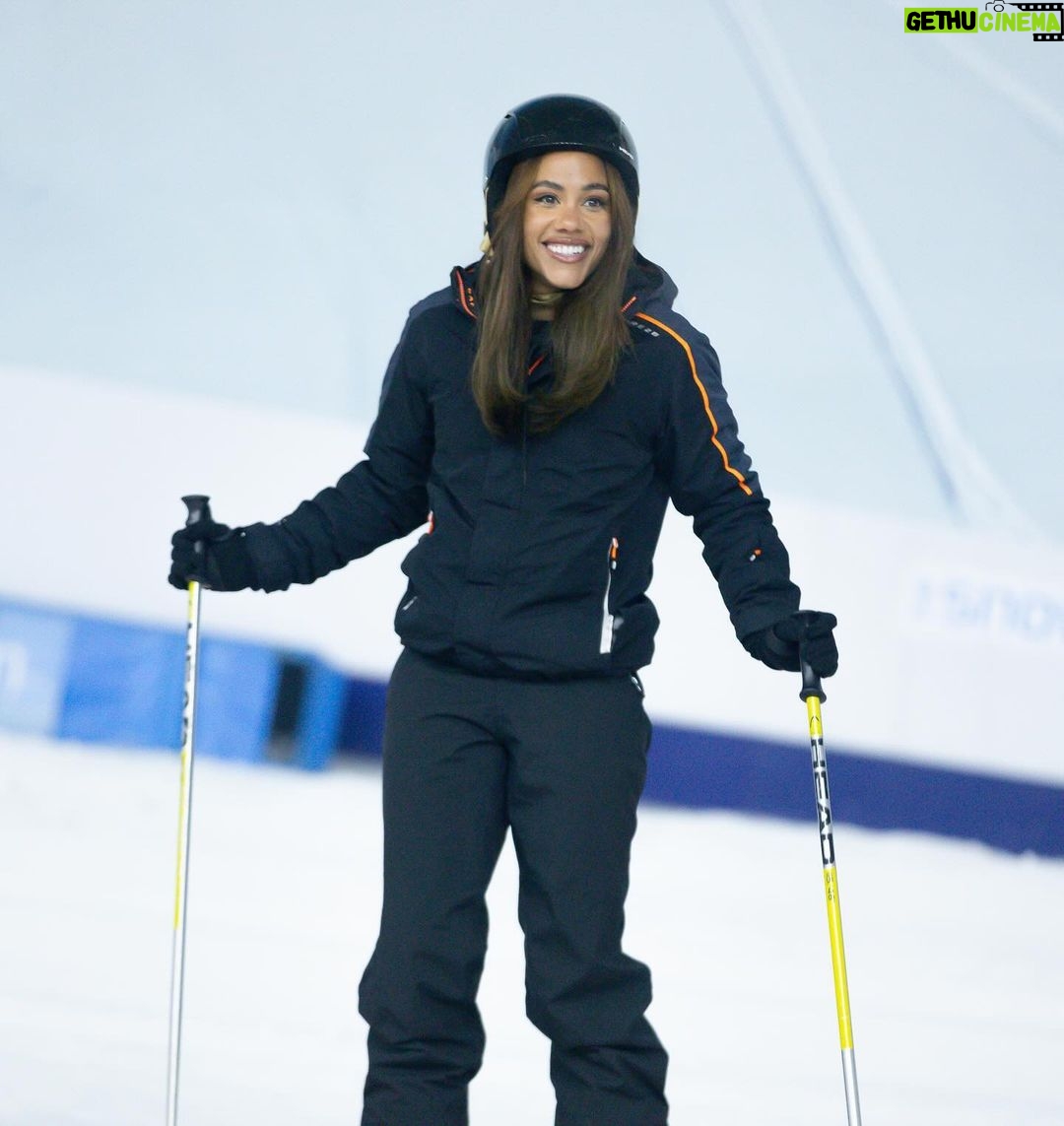 Alex Scott Instagram - Posted pictures of us smiling in training because I’m not sure how many there will be over the coming days 🥶🥶 Training all complete... #snowgoingbacknow A four-day endurance challenge taking on the unforgiving landscape of the Arctic to raise vital funds all for @ComicRelief. It’s going to be tough, long and very very cold but as one team we’re determined to raise as much money as we can to help try to tackle poverty and injustice around the world. Please donate if you can to… comicrelief.com/alex Thank you 🙏🏾 The Artic