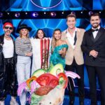 Alex Sparrow Instagram - Ну что? Кто смотрел новый выпуск шоу #Маска? Кто угадал прекрасную @jmedvedevaj ? И как @fkirkorov узнал моё настоящее имя?