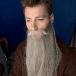 Alex Sparrow Instagram - Работа над гримом перед съемкой второй главы поэмы «Письмо в прошлое». @av.author И, конечно, мой маленький ушастый соавтор Моцарт в кадре.