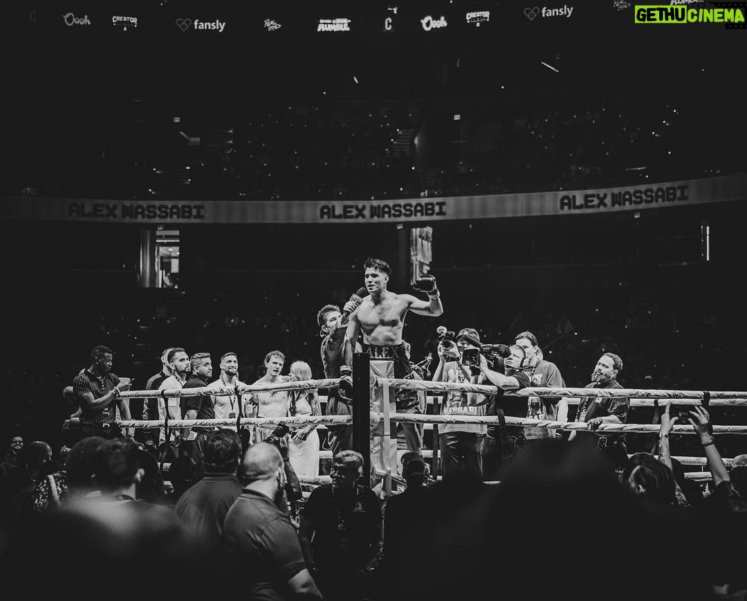 Alex Wassabi Instagram - This weekend was my Pro Debut Fight. Came back with the W & a brother for life! Thanks to @idubbbz @thecreatorclash for letting me be apart of something so incredible! 2nd fight complete and weβre just getting started π₯π΅ππ₯ Amalie Arena