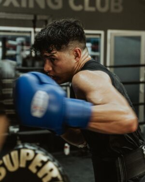 Alex Wassabi Instagram - with all these rumors going around, there’s only 2 things that are true. I’ve recently suffered a serious injury & I will be back very soon. You don’t play with concussions. new fight date announcement on the way 🥊