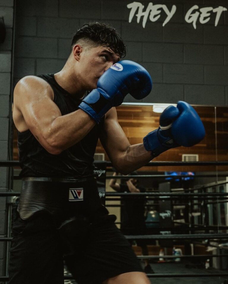 Alex Wassabi Instagram - with all these rumors going around, there’s only 2 things that are true. I’ve recently suffered a serious injury & I will be back very soon. You don’t play with concussions. new fight date announcement on the way 🥊