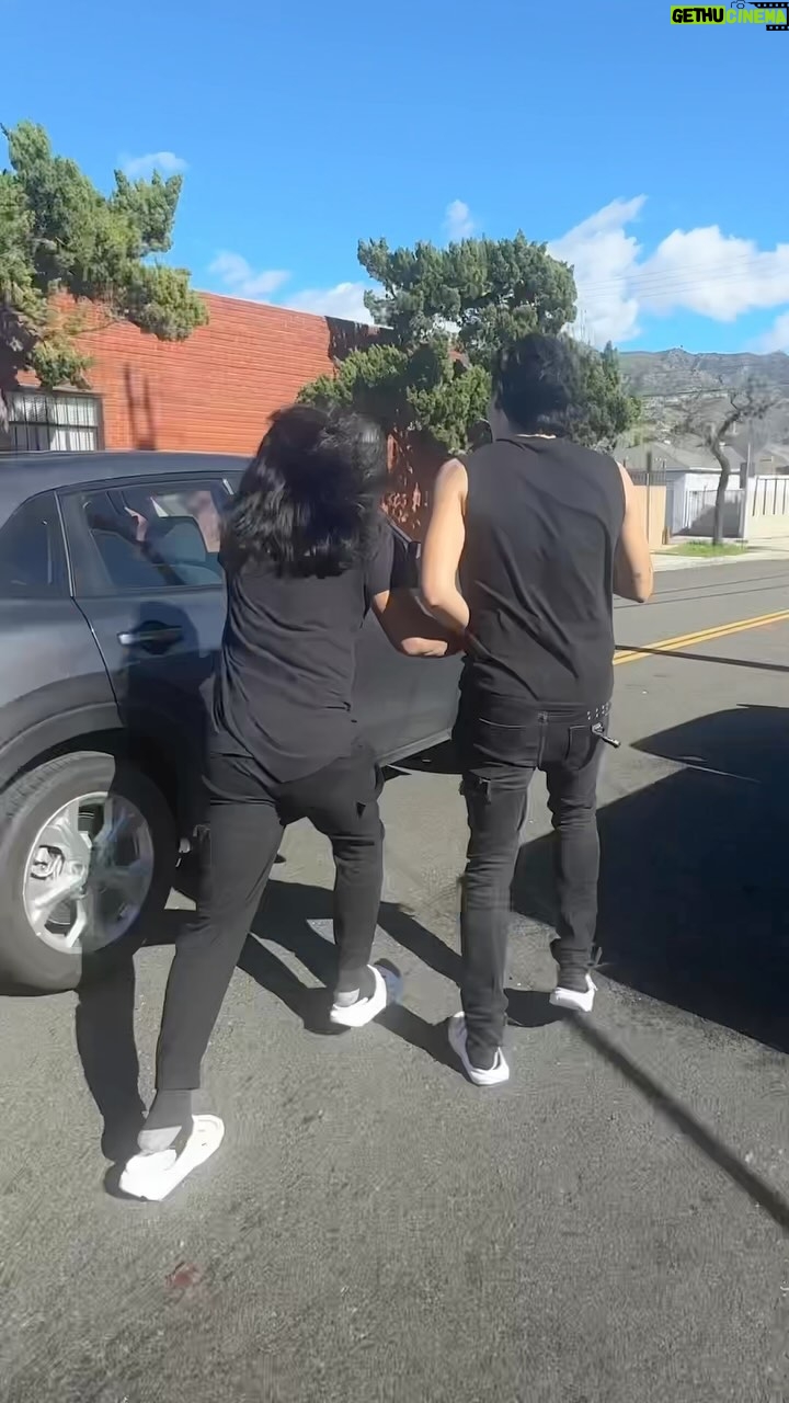 Alex Wassabi Instagram - Day 7 of running 1 inch for every follower - how should we run the next one?