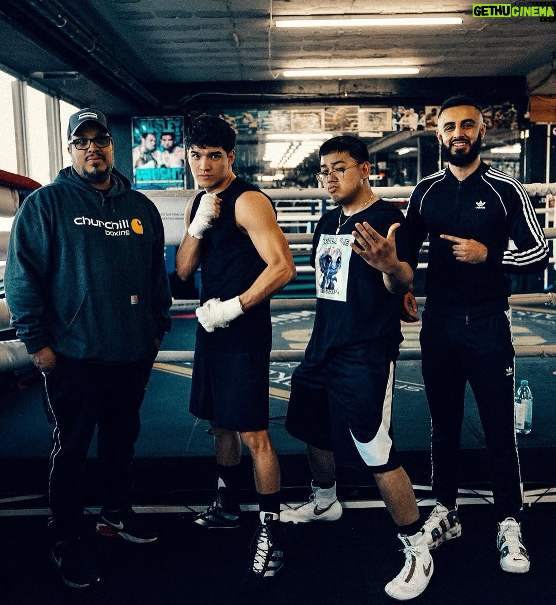 Alex Wassabi Instagram - pinoys coming for the W’s March 5th! 🇵🇭🙌🏼 @showstarboxing Wembley Arena