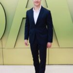 Alexander Dreymon Instagram - Thank you @versace for having us at your stunning show. Styling @warrenalfiebaker 💕🤗 Photo credit: 1. @mtranphoto & @afpentertainment 2. @kopaloffphoto & @gettyentertainment