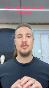Alexander Dreymon Instagram - “Viking but make it fabulous” Face by Uhtred Hands by the wonderful @nagapie 💕 #makeuplife #makeuptutorial #makeuphack #makeup #viking