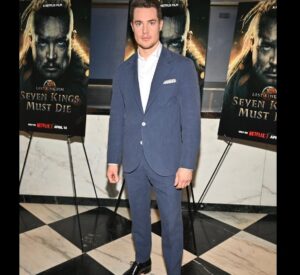 Alexander Dreymon Instagram - Could not be more grateful to the fans who traveled far and wide to attend the #SevenKingsMustDie screening at the @paristheaternyc. Your passionate enthusiasm made this night unforgettable. Thank you so much for your love and support. 

There are so many people to thank for bringing this event to life. To @netflix @carnivalfilms and @universalintlstudios as well as the amazing teams at Shelter PR and PSI. You went above and beyond to make this a perfect evening. Last but not least, @mtvioral (Gersh) and Jason Weinberg (Untitled), thank you!

Stylist: @warrenalfiebaker 💪💕
Outfit: @brunellocucinelli_brand 
Tailor: @cestlavie_violette
Photo Credit: Andrew H. Walker/Shutterstock @Shutterstocknow
Video credit: @reginarasa