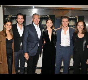 Alexander Dreymon Instagram - Could not be more grateful to the fans who traveled far and wide to attend the #SevenKingsMustDie screening at the @paristheaternyc. Your passionate enthusiasm made this night unforgettable. Thank you so much for your love and support. 

There are so many people to thank for bringing this event to life. To @netflix @carnivalfilms and @universalintlstudios as well as the amazing teams at Shelter PR and PSI. You went above and beyond to make this a perfect evening. Last but not least, @mtvioral (Gersh) and Jason Weinberg (Untitled), thank you!

Stylist: @warrenalfiebaker 💪💕
Outfit: @brunellocucinelli_brand 
Tailor: @cestlavie_violette
Photo Credit: Andrew H. Walker/Shutterstock @Shutterstocknow
Video credit: @reginarasa