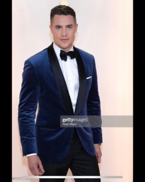 Alexander Dreymon Instagram - Date night with @aw. No big deal. 
#oscars @theacademy 

Styled by the fabulous @warrenalfiebaker 
Thank you @brunellocucinelli_brand for the gorgeous tux!
Tailored by @cestlavie_violette 
Watch: @omega 

Photo credits @gettyimages, @gettyentertainment &:
1. Arturo Holmes @arturoholmesphotos
2. Frederic J. Brown @frederic.brown
3. Kevin Mazur @kevinmazur
4. Lexie Moreland @lexieblacklock & @wwd