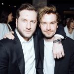 Alexander Petrov Instagram - Мощное, эмоциональное, честное, безумно красивое кино! @kseniasereda Ксюша! Очередная победа! Как ты чувствуешь актёров, кадр, ты не просто снимаешь, а проживаешь каждую сцену, ощущение, что я физически чувствовал твоё дыхание - браво! @feelavdeev - актёрский подвиг, огромный шаг в карьере, в жизни, очень за тебя рад, друг, крутая, наполненная, настоящая роль! @abeschastnyy Артур! Ощущение, что не ты говорил заученный и сложный текст, а живой человек, всю жизнь занимающийся этим делом, круто! @akinshok2013 Оксана! Тонкая, чувственная, сложная, с нестандартными, парадоксальными оценками, когда героиня очень многое не договаривает, а ты, как зритель, пытаешься прочитать, разгадать, почувствовать - что же у неё на самом деле внутри! @danilakozlovsky - Даня! Ты очень смелый человек, как-будто взял вес, на который все говорили - нет, не поднимет, точно, а ты взял и поднял! Поздравляю! Поздравляю всю команду, понимая, предполагая, как это было сложно - это кинематографический, абсолютно фанатичный подвиг! Удачи в прокате! С 15 апреля советую сходить в кино! #Чернобыль