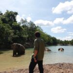 Alexander Rendell Instagram – ได้มีโอกาสไป Behind the Zoo ของ Chiang Mai Night Safari มาครับ ซึ่งนักท่องเที่ยวทั่วไปก็สามารถเข้าไปศึกษาได้เช่นกัน เพราะมีการจัดเป็นพื้นที่สำหรับการเรียนรู้ มีสื่อการเรียนการสอน ถือเป็นประสบการณ์ที่ดีเลย อย่างสัตว์หลายๆ ชนิดที่ใกล้จะสูญพันธุ์ ก็มาพบเจอได้เช่นกัน ถ้าใครสนใจก็สามารถตามไปดู ไปเรียนรู้กันได้นะครับ รับรองว่าได้ทั้งความสนุก ได้เห็นความน่ารักของสัตว์ที่นี่ และได้รับประโยชน์กลับไปอย่างแน่นอน 

#chiangmainightsafari
#NaturalThemePark