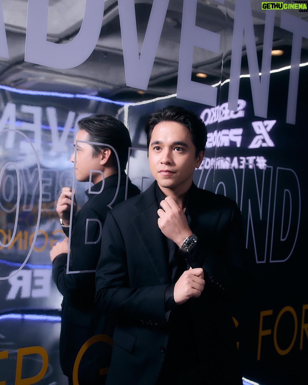 Alexander Rendell Instagram - ครั้งแรกของ Seiko Thailand กับการรวมตัว #TeamProspex กลุ่มคนผู้ที่กล้าก้าวออกจากขีดจำกัดเดิมๆเพื่อเจอกับเส้นทางใหม่ๆ ที่พวกเขาได้ค้นพบ...มาร่วมเป็นแรงบันดาลใจให้กับคนอื่นๆ นำทีม อเล็กซ์ เรนเดลล์, สายป่าน อภิญญา, เฟย ภัทร, ตอง กวินทร์, ตะวันฉาย พีเค.แสนชัยฯ และ ฉลามเอส ศุภ พร้อมด้วยเหล่า #TeamProspex อีกมากมายที่มุ่งมั่นที่จะ Go Beyond Limit ! ไปด้วยกัน แล้วคุณล่ะ...พร้อมที่จะเป็นทีม Prospex หรือยัง? #TeamProspex #GoBeyondLimit #SeikoThailand