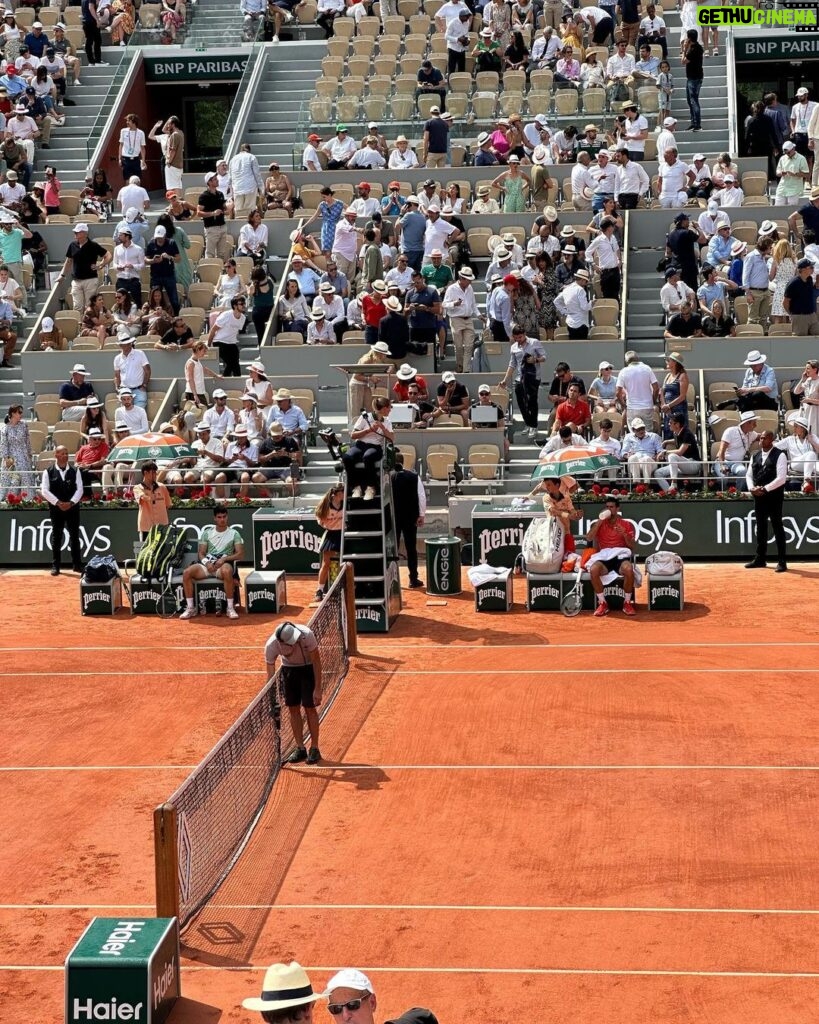 Alexander Rendell Instagram - Once in a lifetime... Roland Garros ❤ A Review of a day at Roland Garros: attending a sporting event to see the world's greatest Our current world number 1 Carlos Alcaraz, 20 years old and much loved from the stands, against an all time great who is now most likely gonna have the records of the most grand slams... Always admired greatness, a human body at its peak level of fitness and performance.. seeing young Carlos athleticism vs a super composed Novak and probably now going on to become the greatest to ever play the game... the surreal feeling of seeing these two guys go at each other.. I was sitting hot and tired as hell, these guys smacking it for 3 hours in the sun 😅 a different human body to us all 😂 The Roland Garros experience was amazing... all the courts you can go watch... the food ... the way it looked was all truly world class .. such a unique atmosphere ❤