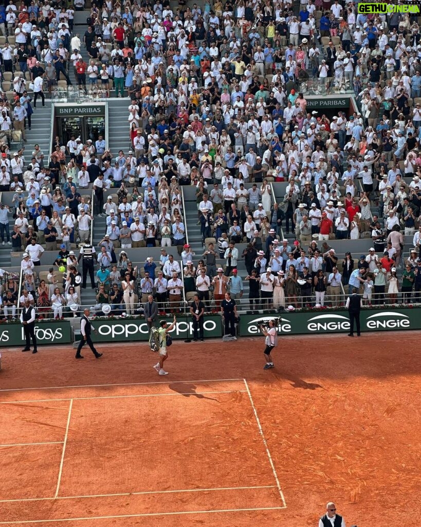Alexander Rendell Instagram - Once in a lifetime... Roland Garros ❤ A Review of a day at Roland Garros: attending a sporting event to see the world's greatest Our current world number 1 Carlos Alcaraz, 20 years old and much loved from the stands, against an all time great who is now most likely gonna have the records of the most grand slams... Always admired greatness, a human body at its peak level of fitness and performance.. seeing young Carlos athleticism vs a super composed Novak and probably now going on to become the greatest to ever play the game... the surreal feeling of seeing these two guys go at each other.. I was sitting hot and tired as hell, these guys smacking it for 3 hours in the sun 😅 a different human body to us all 😂 The Roland Garros experience was amazing... all the courts you can go watch... the food ... the way it looked was all truly world class .. such a unique atmosphere ❤