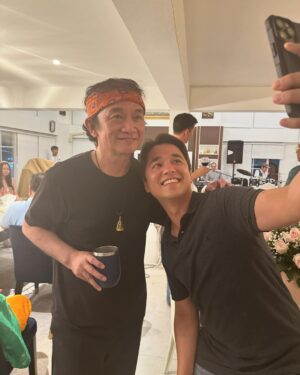 Alexander Rendell Instagram - ใครที่รู้จักผมเป็นการส่วนตัว ... จะรู้ว่าภาพนี้มีความหมายมากเเค่ไหนสำหรับผม 🙂 พี่ปู my love ... a living legend ❤️
